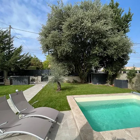 Pool 25 Min From Paris Βίλα